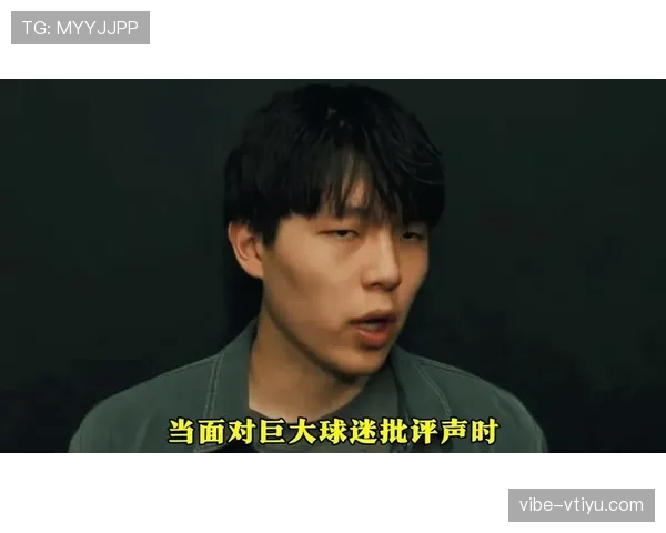 杨瀚森这人吧,赛场像开挂,私下像隔壁会做饭的普通哥 杨瀚森这人吧,赛场像开挂,私下像隔壁会做饭的普通哥