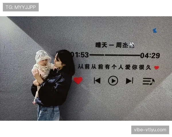 施洋手戴大表拎塑料袋，这画面把我整蒙了